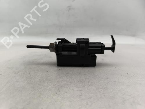 Used Fuel door actuator Fuel door actuator RENAULT MEGANE III Grandtour (KZ0/1) 2.0 dCi (163 hp) 33205180 33205180