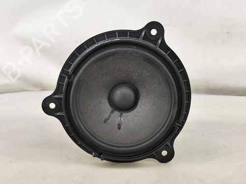speaker-renault-megane-iv-hatchback-b9amn_-2015-33174344 main image