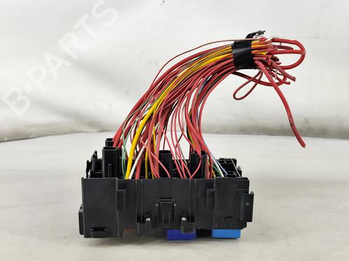 Fuse box RENAULT MEGANE IV Hatchback (B9A/M/N_) 1.5 dCi 110 (B9A3) | BP33174336E1 - Image 4
