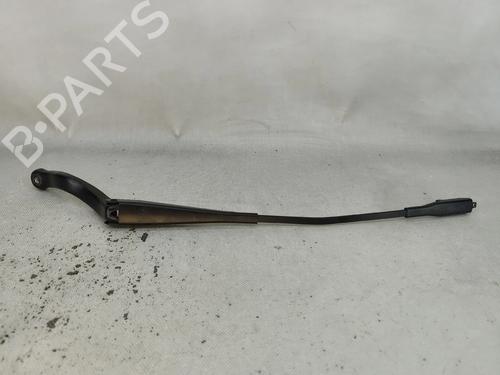 Used Front windshield wiper arm Front windshield wiper arm 30486500 30486500