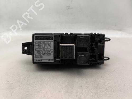 Used Fuse box Fuse box VOLVO V40 Estate (645) 1.9 DI (115 hp) 28001899 28001899