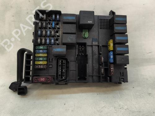 Used Fuse box Fuse box SMART CITY-COUPE (450) 0.6 (450.330, 450.332) (71 hp) 33272741 33272741