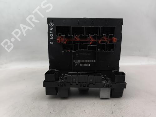Used Fuse box Fuse box 30457629 30457629