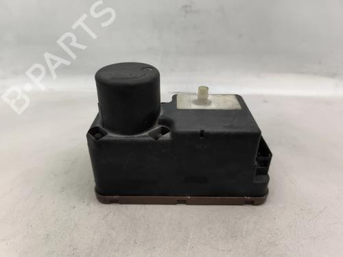 Used Comfort control module Comfort control module VW POLO III (6N1) 50 1.0 (50 hp) 33304718 33304718