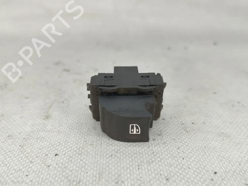 Used Right front window switch Right front window switch 33320584 33320584