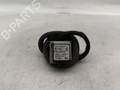 Used Electronic module Electronic module RENAULT MEGANE IV Hatchback (B9A/M/N_) 1.5 dCi 110 (B9A3) (110 hp) 33304741 33304741