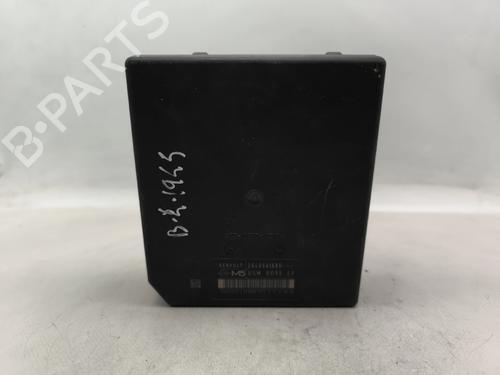Used Fuse box Fuse box 33199680 33199680