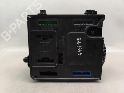 Used Fuse box Fuse box 33199681 33199681
