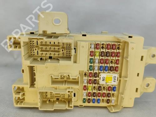 Used Fuse box Fuse box 33403102 33403102