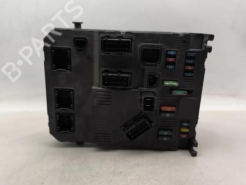 Used Fuse box Fuse box 33471510 33471510