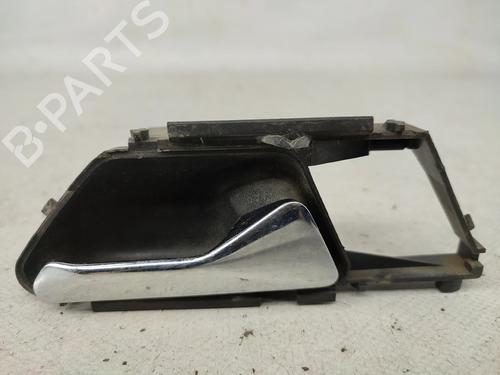 Used Front right interior door handle Front right interior door handle MERCEDES-BENZ 124 Saloon (W124) 200 D (124.120) (75 hp) 33275102 33275102