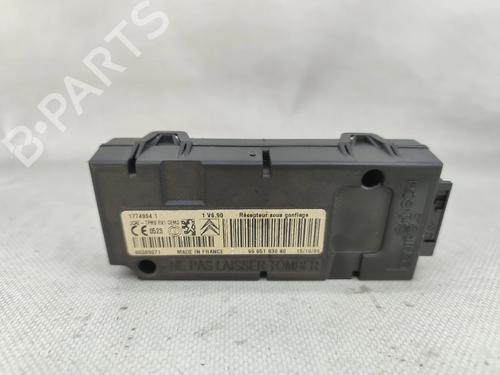 Used Electronic module Electronic module PEUGEOT 5008 (0U_, 0E_) 1.6 HDi (110 hp) 33461874 33461874