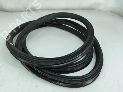 Used Rubber door seal Rubber door seal MERCEDES-BENZ EQE (V295) EQE 350+ (295.121) (292 hp) 33471761 33471761