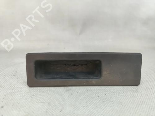 Used Tailgate handle Tailgate handle BMW 5 Touring (F11) 520 d xDrive (163 hp) 33608134 33608134