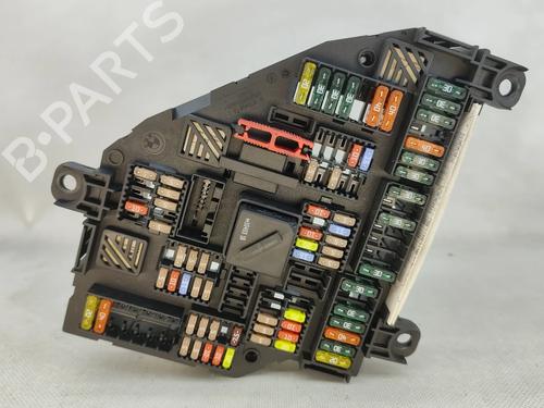 Used Fuse box Fuse box BMW 5 Touring (F11) 520 d xDrive (163 hp) 33608160 33608160