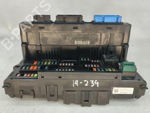 Used Fuse box Fuse box BMW 5 Touring (F11) 520 d xDrive (163 hp) 33608161 33608161