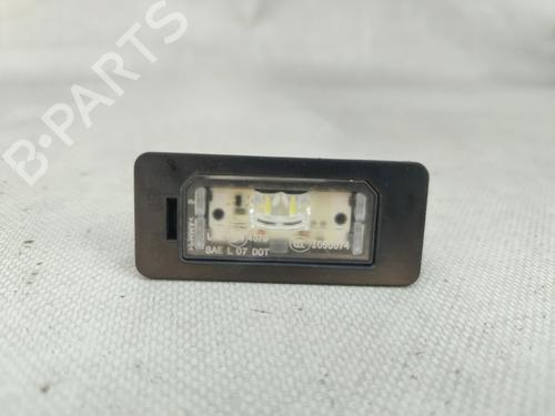 Used Licence plate light Licence plate light BMW 5 Touring (F11) 520 d xDrive (163 hp) 33608217 33608217