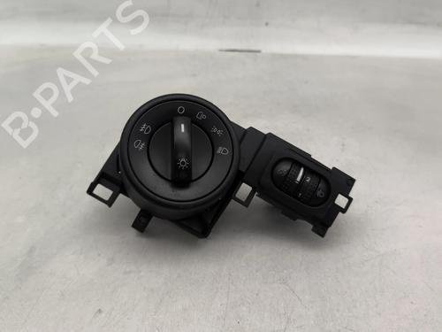 Used Headlight switch Headlight switch VW TOUAREG (7LA, 7L6, 7L7) 3.0 V6 TDI (225 hp) 33627465 33627465