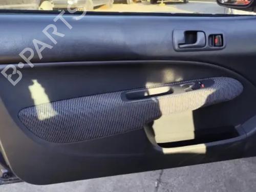 Forra frente esquerda Forra frente esquerda HONDA CIVIC VI Hatchback (EJ, EK) 1.4 i S (EJ9) (90 hp) 33690361 33690361