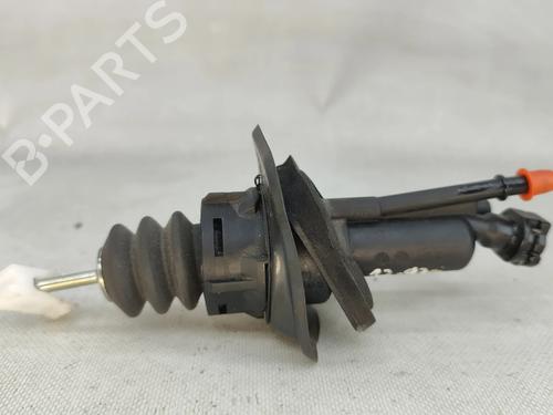 Used Clutch slave cylinder Clutch slave cylinder FORD TRANSIT CONNECT V408 Box Body/MPV 1.5 TDCi (101 hp) 33695632 33695632