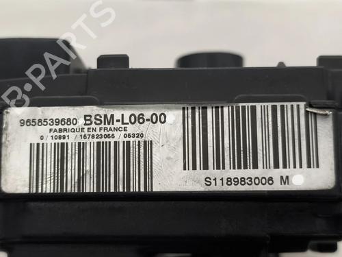 Fuse box CITROËN C5 II (RC_) 1.6 HDi (RC8HZB) | BP33398255E1  - Image 7