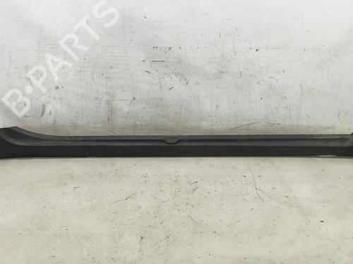 Used Right sideskirt Right sideskirt 33720112 33720112