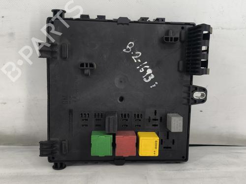 Used Fuse box Fuse box OPEL VECTRA C Estate (Z02) 1.9 CDTI (F35) (150 hp) 30289255 30289255