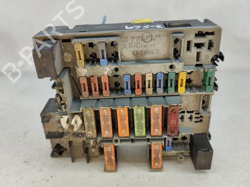 Used Fuse box Fuse box 33757096 33757096