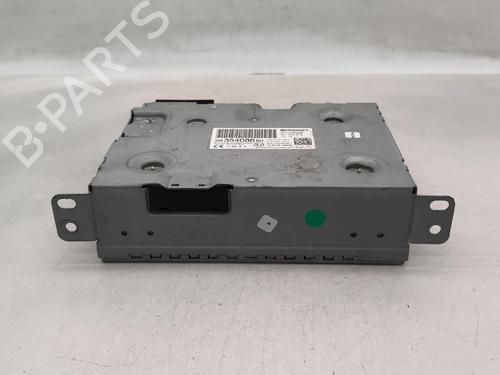 Used Radio Radio PEUGEOT 2008 II (UD_, US_, UY_, UJ_, UR_, UC_) 1.2 PureTech 100 (USHNK) (101 hp) 30470971 30470971