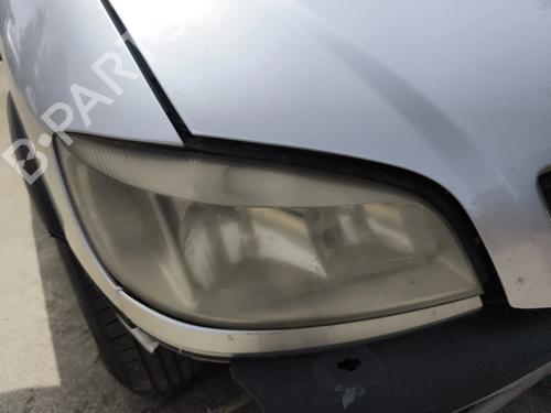 Used Right headlight Right headlight OPEL ZAFIRA A MPV (T98) 2.0 DI 16V (F75) (82 hp) 33875684 33875684