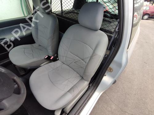 seats-set-renault-clio-ii-hatchback-van-sb012_-1998-33906789 main image