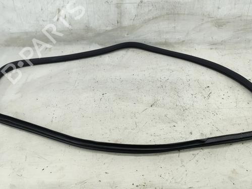Used Rubber door seal Rubber door seal MERCEDES-BENZ E-CLASS T-Model (S213) E 200 d (213.213) (150 hp) 33930671 33930671