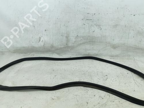 Used Rubber door seal Rubber door seal MERCEDES-BENZ E-CLASS T-Model (S213) E 200 d (213.213) (150 hp) 33930672 33930672