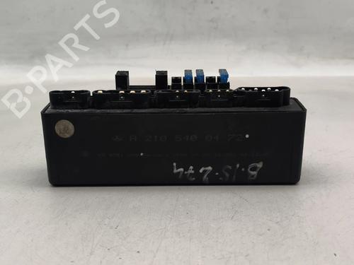Used Fuse box Fuse box MERCEDES-BENZ E-CLASS (W210) E 230 (210.037) (150 hp) 33943968 33943968