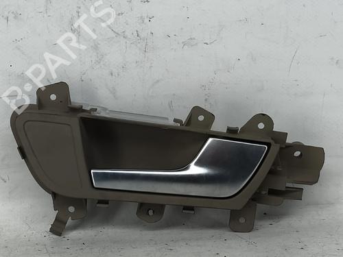 Højre bagtil invendig håndtag Højre bagtil invendig håndtag AUDI A4 B8 (8K2) 2.7 TDI (190 hp) 33944020 33944020