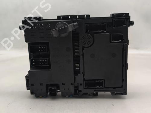 Used Fuse box Fuse box 33943993 33943993