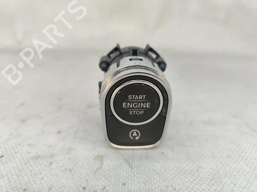 Used Switch Switch MERCEDES-BENZ GLA (H247) GLA 200 d (247.712) (150 hp) 33891977 33891977