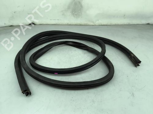 Gummiliste Gummiliste MITSUBISHI OUTLANDER III (GG_W, GF_W, ZJ, ZL, ZK) 2.2 Di-D 4WD (GF6W) (150 hp) 33545513 33545513