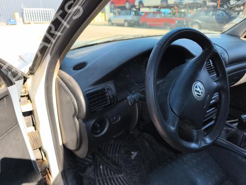 Used Dashboard Dashboard VW PASSAT B5 Variant (3B5) 1.9 TDI (90 hp) 34006813 34006813