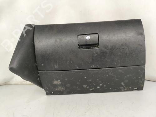 Used Glove box Glove box VW GOLF IV (1J1) 1.4 16V (75 hp) 33965958 33965958