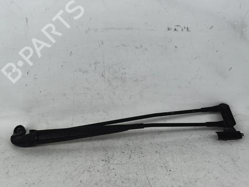 front-windshield-wiper-arm-toyota-aygo-_b4_-2014-33627441 main image