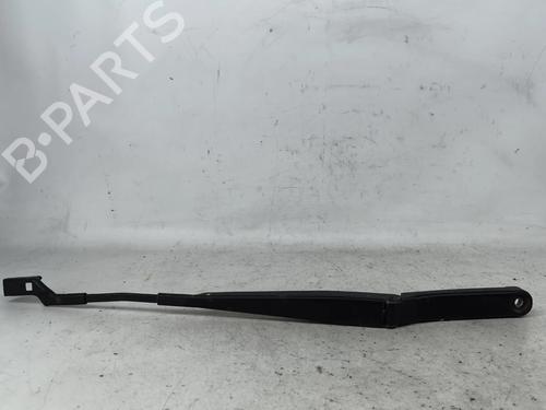 Used Front windshield wiper arm Front windshield wiper arm VW POLO Van V (6R1, 6C1) 1.6 TDi (90 hp) 33769460 33769460