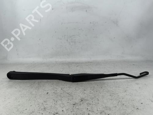Used Front windshield wiper arm Front windshield wiper arm 33846588 33846588