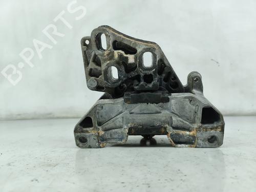 Used Engine mount Engine mount MERCEDES-BENZ CLA Shooting Brake (X118) CLA 250 e (118.685) (218 hp) 34213295 34213295