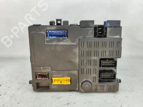Used Fuse box Fuse box 34225869 34225869