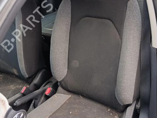 seats-set-toyota-aygo-x-_b7_-2022-34607557 main image