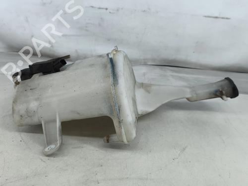 windscreen-washer-tank-toyota-yaris-_p1_-1999-2000-2001-2002-2003-2004-2005-34626521 main image