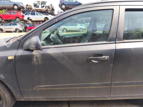 Used Left front door Left front door OPEL ASTRA H Estate (A04) 1.4 (L35) (90 hp) 34720746 34720746