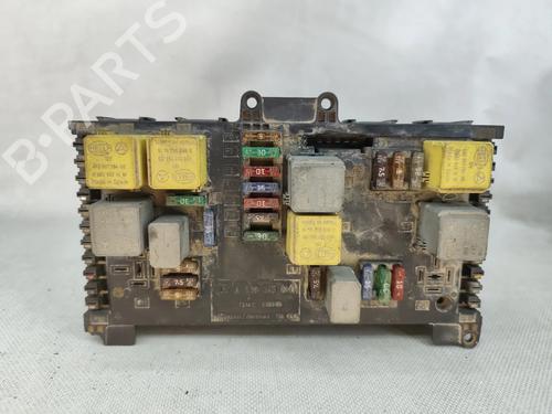 Used Fuse box Fuse box MERCEDES-BENZ VITO / MIXTO Van (W639) 111 CDI (639.601, 639.603, 639.605) (109 hp) 35739099 35739099