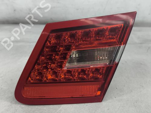 right-tailgate-light-mercedes-benz-e-class-coupe-c207-2009-2010-2011-2012-2013-2014-2015-2016-35793288 main image